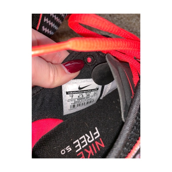 NEVER WORN Nike Free 5.0 Sneakers - Picture 5 of 5